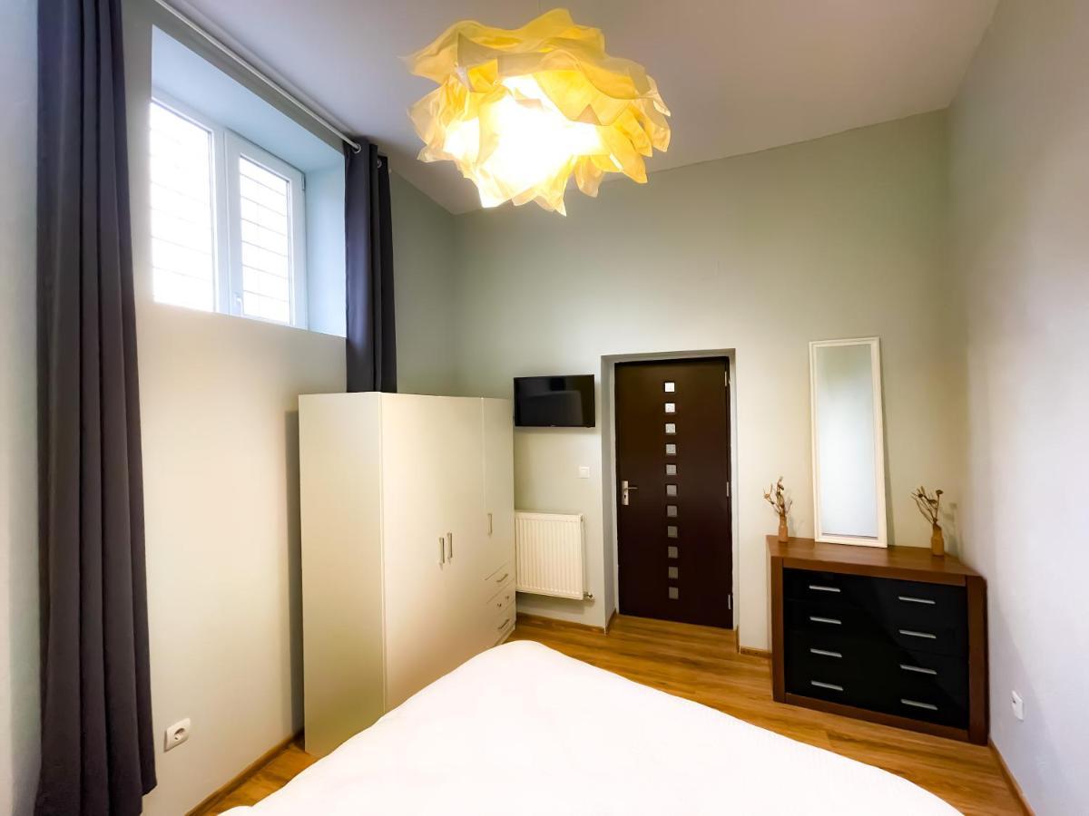 Cool Flat In The Heart Of Bucharest'S Fun And History Appartement Buitenkant foto