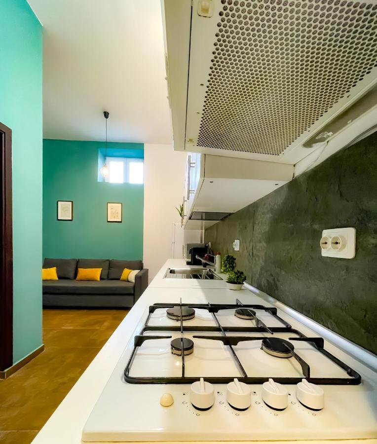 Cool Flat In The Heart Of Bucharest'S Fun And History Appartement Buitenkant foto