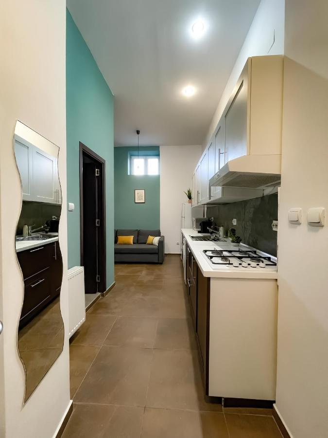 Cool Flat In The Heart Of Bucharest'S Fun And History Appartement Buitenkant foto