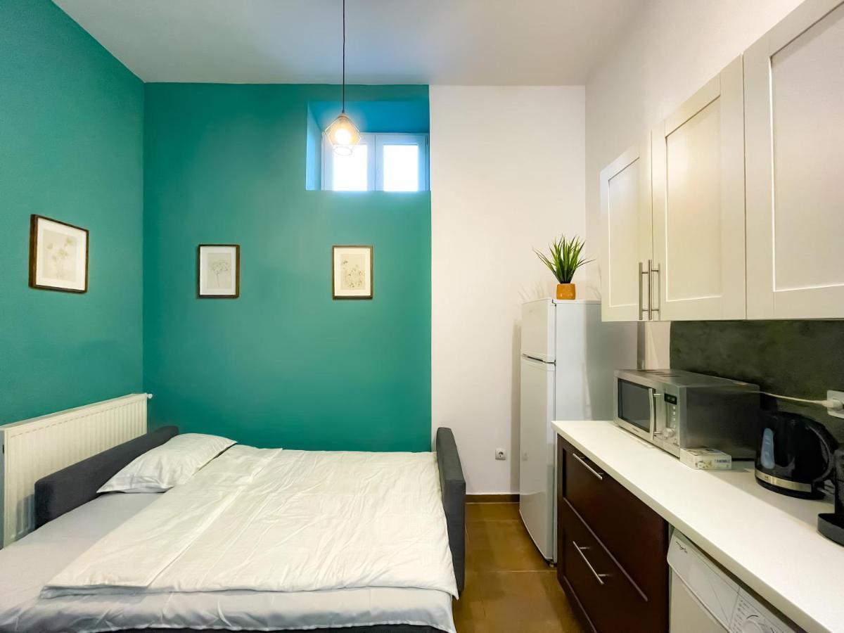 Cool Flat In The Heart Of Bucharest'S Fun And History Appartement Buitenkant foto