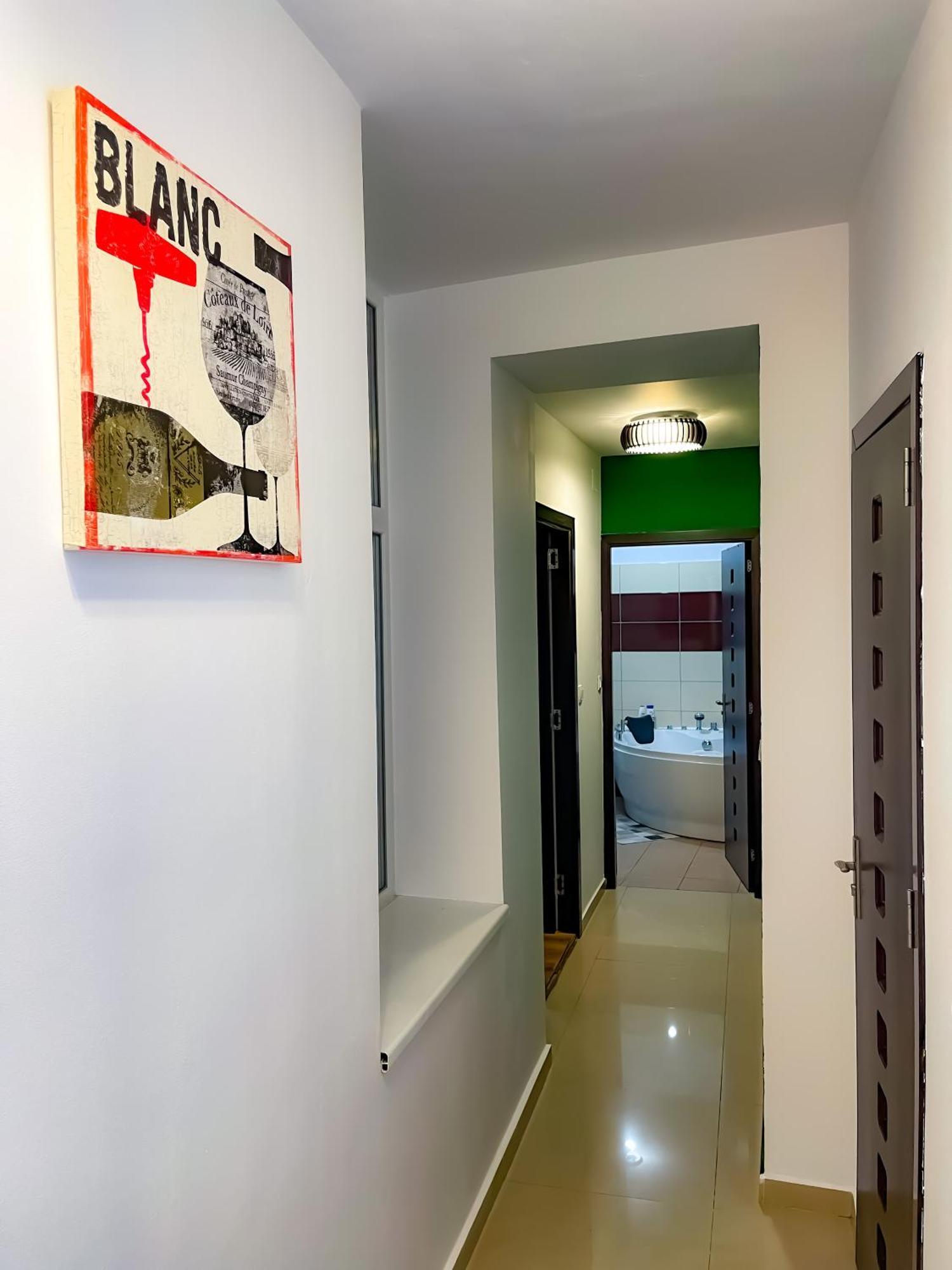 Cool Flat In The Heart Of Bucharest'S Fun And History Appartement Buitenkant foto