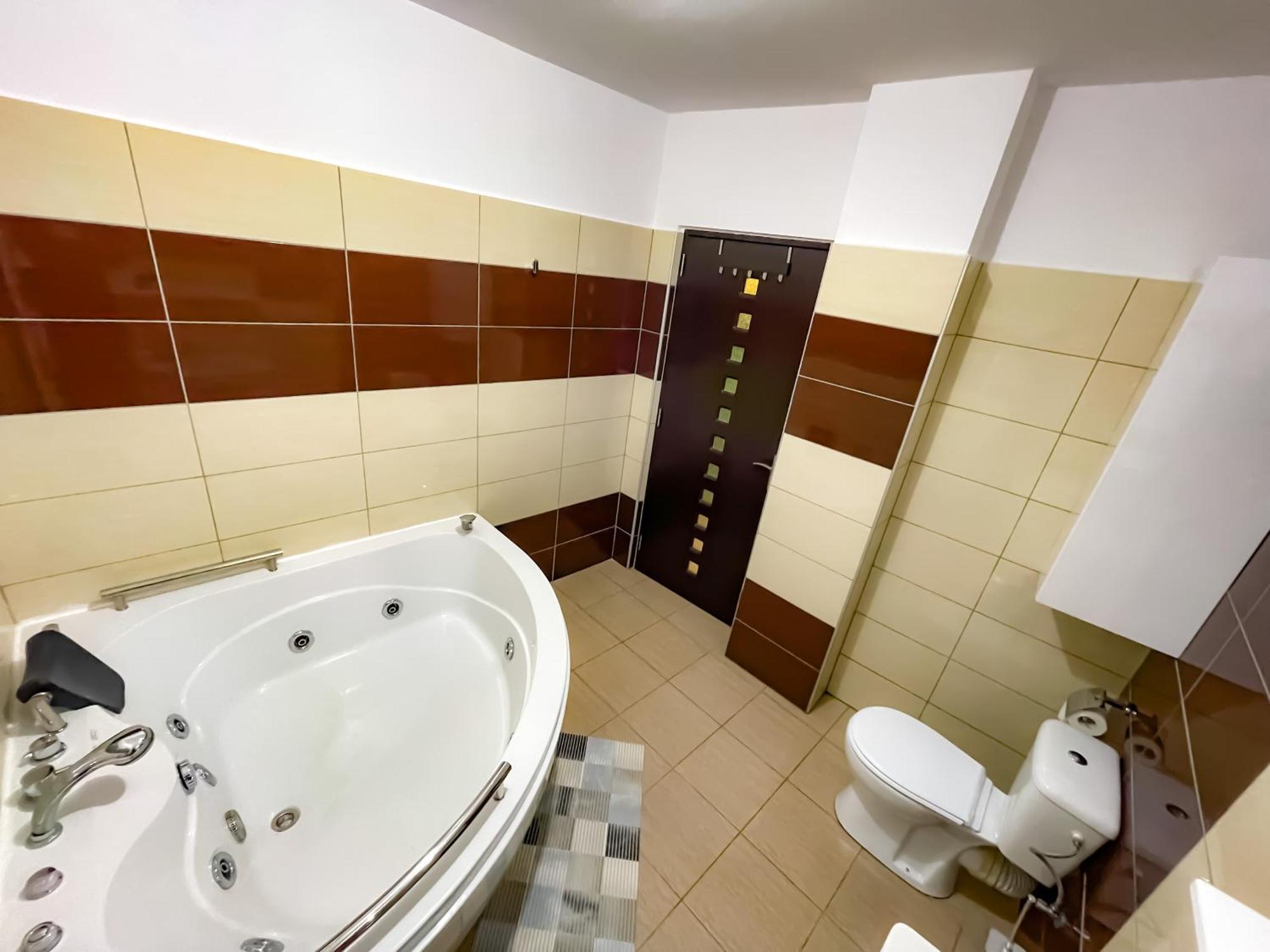 Cool Flat In The Heart Of Bucharest'S Fun And History Appartement Buitenkant foto