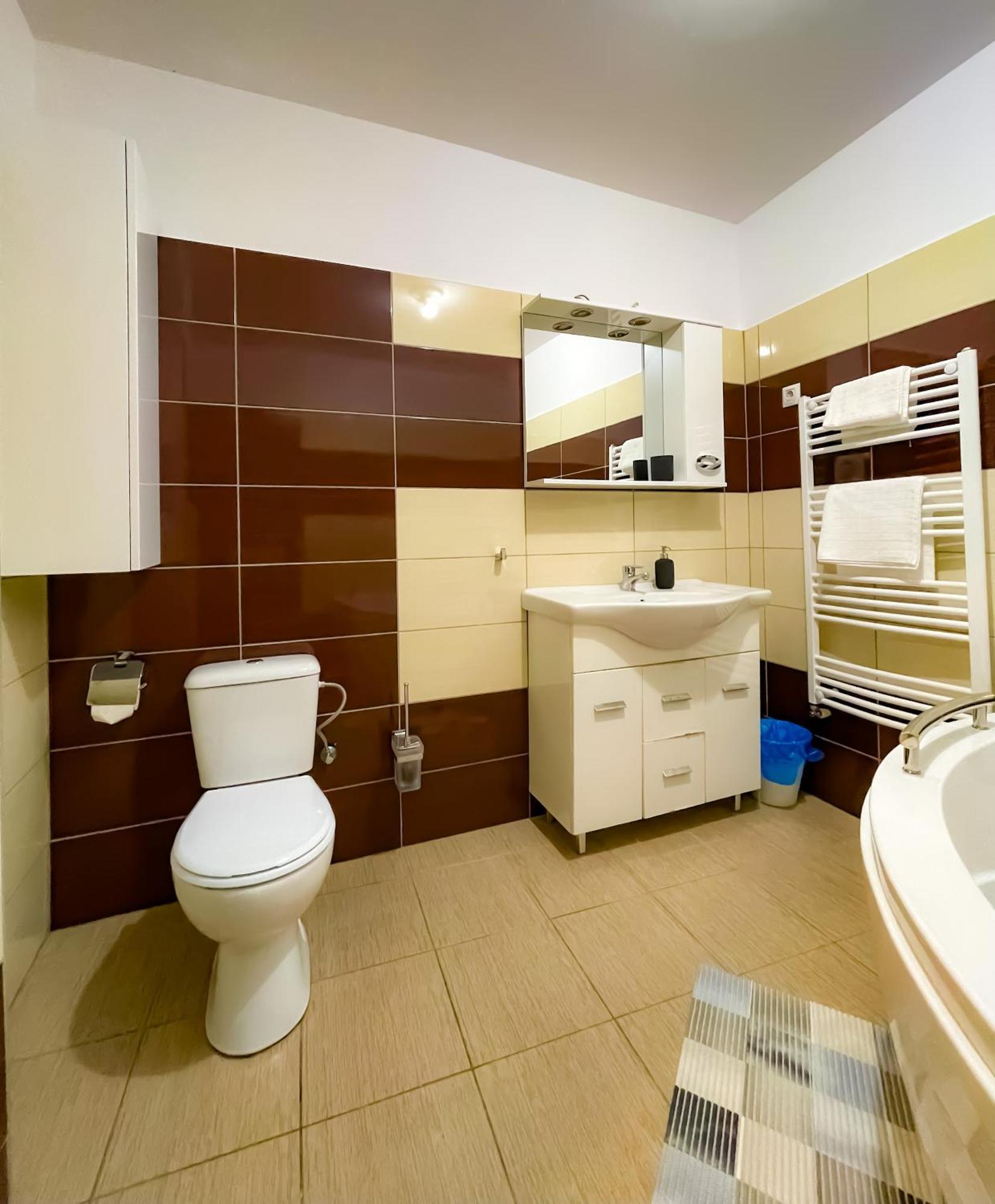 Cool Flat In The Heart Of Bucharest'S Fun And History Appartement Buitenkant foto