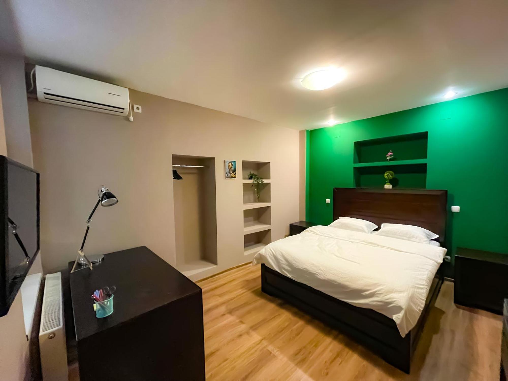 Cool Flat In The Heart Of Bucharest'S Fun And History Appartement Buitenkant foto